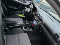 Usado Seat Leon Sport 130 CV (95 kW) 2005 Negro Utilitario