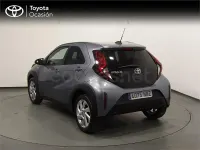 Usado Toyota Aygo X Play 72 CV (52 kW) 2025 Gris / plata SUV