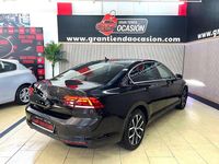 Usado VW Passat Executive 120 CV (88 kW) 2020 Negro Familiar