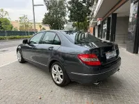 Usado Mercedes C230 Avantgarde 204 CV (150 kW) 2008 Gris / plata Berlina