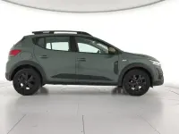 Usado Dacia Sandero Extreme 101 CV (74 kW) 2025 Verde Berlina