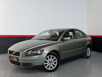 Usado Volvo S40 Momentum 136 CV (100 kW) 2006 Beige Berlina