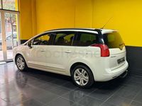 Usado Peugeot 5008 Allure 115 CV (84 kW) 2013 Blanco Monovolumen