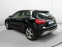 Usado Mercedes GLA200 136 CV (100 kW) 2017 Negro SUV