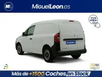 Usado Renault Kangoo 95 CV (69 kW) 2024 Blanco Monovolumen