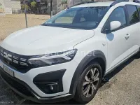 Usado Dacia Jogger Expression 100 CV (73 kW) 2023 Blanco Monovolumen