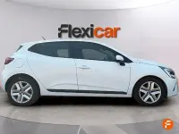 Usado Renault Clio SE 65 CV (47 kW) 2022 Blanco Utilitario