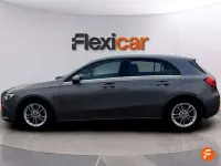 Usado Mercedes A180 109 CV (80 kW) 2019 Gris Utilitario