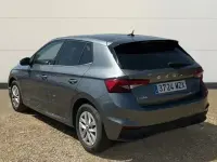 Usado Skoda Fabia Selection 95 CV (69 kW) 2025 Gris Utilitario