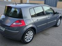 Usado Renault Mégane II Dynamique 130 CV (95 kW) 2006 Gris claro Berlina