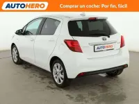 Usado Toyota Yaris Hybrid Advance 99 CV (72 kW) 2017 Blanco Utilitario