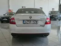 Usado Skoda Octavia RS 184 CV (135 kW) 2018 Blanco Berlina
