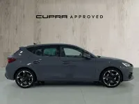 Usado Cupra Leon 150 CV (110 kW) 2024 Gris / plata Berlina