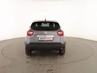 Usado Renault Captur Zen 90 CV (66 kW) 2015 Gris SUV