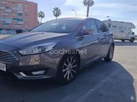 Usado Ford Focus Titanium 120 CV (88 kW) 2015 Gris / plata Berlina