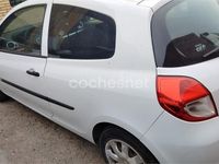 Usado Renault Clio IV 75 CV (55 kW) 2012 Blanco Berlina
