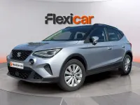 Usado Seat Arona Style 110 CV (80 kW) 2023 Gris SUV