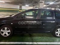 Usado Peugeot 307 143 CV (105 kW) 2004 Negro Familiar