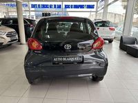 Usado Toyota Aygo 68 CV (50 kW) 2008 Negro Utilitario