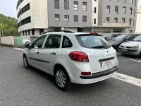 Usado Renault Clio 75 CV (55 kW) 2012 Blanco Familiar