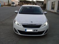Usado Peugeot 308 Allure 115 CV (84 kW) 2015 Blanco Berlina