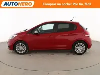 Usado Peugeot 208 Style 75 CV (55 kW) 2017 Rojo Utilitario