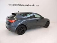 Usado Seat Leon Style 116 CV (85 kW) 2021 Gris Berlina