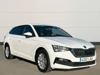 Usado Skoda Scala 95 CV (69 kW) 2022 Blanco Utilitario