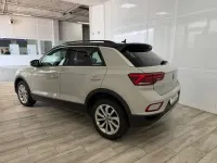 Usado VW T-Roc Life 110 CV (80 kW) 2023 Gris SUV