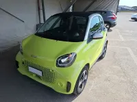 Usado Smart ForTwo Electric Drive 59 kW (81 CV) 2023 Amarillo Coupe