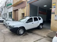Usado Dacia Duster Ambiance 109 CV (80 kW) 2011 Blanco SUV