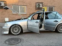 Usado Mercedes C230 193 CV (141 kW) 1997 Gris / plata Berlina