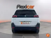 Usado Peugeot 5008 Allure 130 CV (95 kW) 2024 Blanco SUV