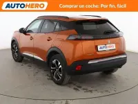 Usado Peugeot 2008 Allure 110 CV (80 kW) 2021 Naranja SUV