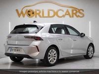 Usado Opel Astra Edition 130 CV (95 kW) 2024 Gris / plata Berlina