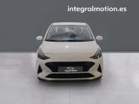 Usado Hyundai i10 67 CV (49 kW) 2024 Verde Utilitario