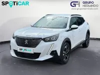Usado Peugeot 2008 Allure 100 CV (73 kW) 2021 Blanco SUV