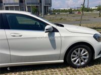 Usado Mercedes A180 Style 109 CV (80 kW) 2014 Blanco Berlina