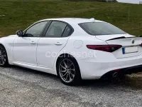 Usado Alfa Romeo Giulia Super 150 CV (110 kW) 2017 Blanco Berlina