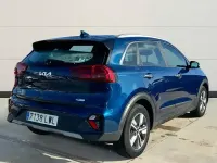 Begagnad Kia Niro 141 HK (103 kW) 2022 Blå SUV