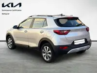 Usado Kia Stonic 84 CV (61 kW) 2022 Gris SUV