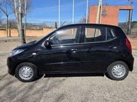 Usado Hyundai i10 Comfort 69 CV (50 kW) 2012 Negro Utilitario
