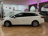 Usado Opel Astra Dynamic 136 CV (100 kW) 2018 Blanco Familiar