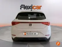 Usado Seat Leon Style 115 CV (84 kW) 2020 Blanco