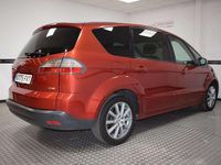 Begagnad Ford S-MAX Trend 140 HK (102 kW) 2007 Röd Minibuss