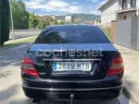Usado Mercedes C200 Elegance 136 CV (100 kW) 2010 Negro Berlina