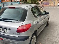 Usado Peugeot 206 70 CV (51 kW) 2002 Gris / plata Berlina