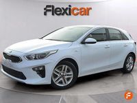 Usado Kia Ceed 120 CV (88 kW) 2021 Blanco Utilitario