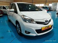 Usado Toyota Yaris Active 99 CV (72 kW) 2014 Blanco Utilitario
