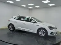 Usado Renault Mégane II Life 115 CV (84 kW) 2021 Blanco Berlina